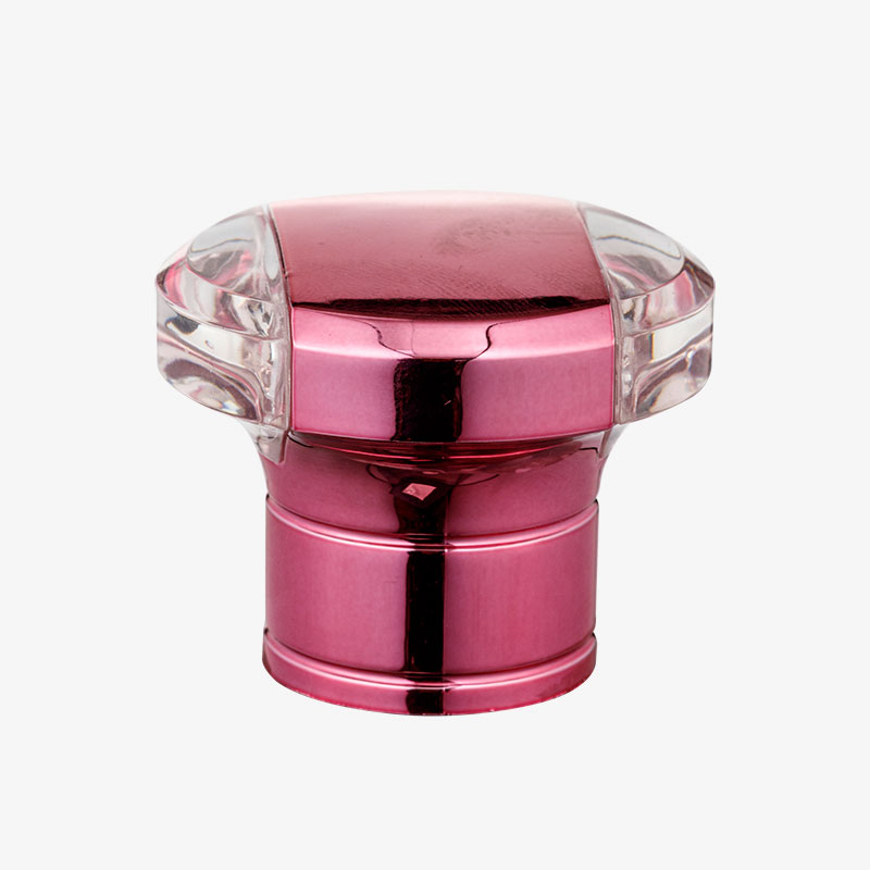 Drewniana czapka na butelkę z perfumami 30 ml